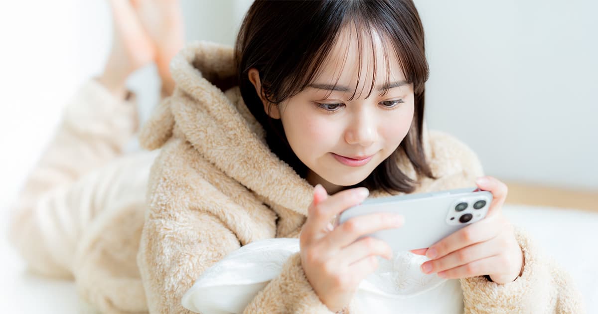 スマートフォンでネットサーフィン